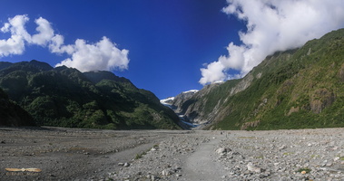 Franz Ferdinand Glacier valley - Panorama : click to zoom !