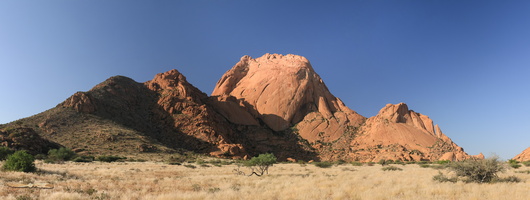 Gross Spitzkoppe  - Click to open panorama !