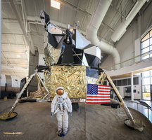 Lunar Module with astronaut (replica) - Click to zoom !