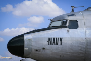 Douglas C-54Q Skymaster, Navy colors