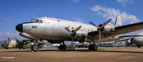 Douglas C-54Q Skymaster, Navy colors
