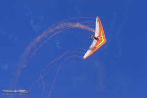 Dan Buchanan hanglider