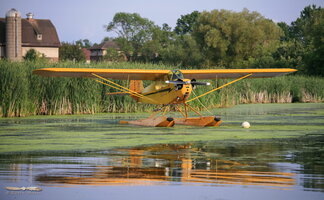 Piper Cub & Barn