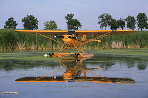 Piper Cub & Barn