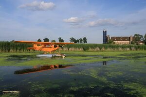 Piper Cub & Barn