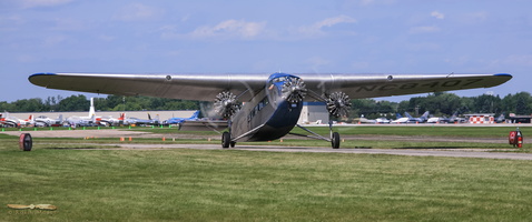 Daily passengers flight aboard EAA's Ford Trimotor