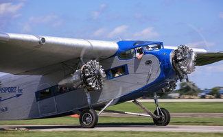 Daily passengers flight aboard EAA's Ford Trimotor