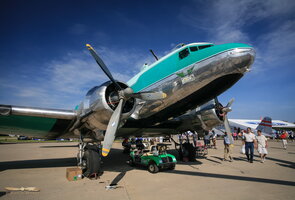 Douglas DC-3