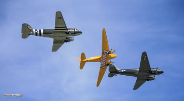 Dakota's 70th birthday : DC-3 & C-47