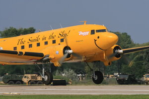 Dakota's 70th birthday : DC-3 & C-47