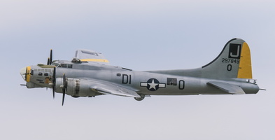 Boeing B-17G Flying Fortress "Liberty Belle"