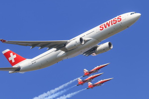 Patrouille Suisse flying along Swiss' A330-300