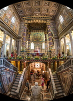 Choir, high altar and reliquary of the Holy Crib