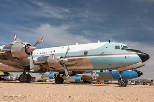 Douglas VC-118A Liftmaster