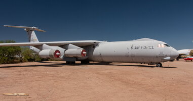 Lockheed C-141B Starlifter