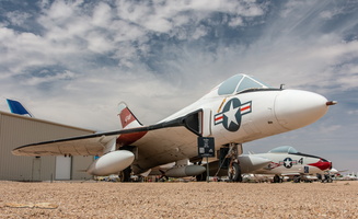 Douglas F4D-1 / F-6A Skyray