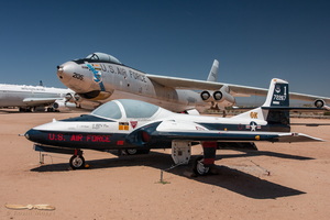 Cessna T-37B Tweet / Boeing EB-47E