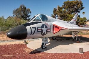 Douglas F4D-1 / F-6A Skyray