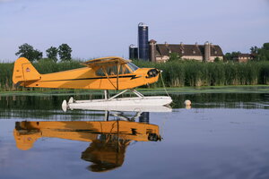 Piper Cub & Barn
