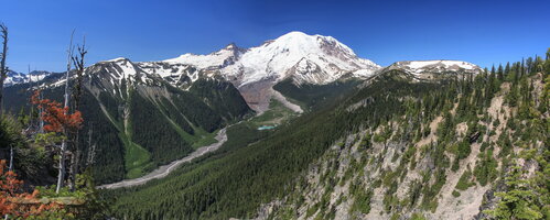 Emmons glacier down to White River valley - Mt Rainier National Park, Washington - USA - 2013