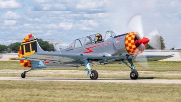 Yakovlev Yak-52TW N552Y