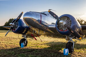 BEECH 18 Expeditor 3NM, s/n 2344, CA-223 (bleu)