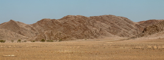 Damaraland landscape near Mowani - Click to open panorama !